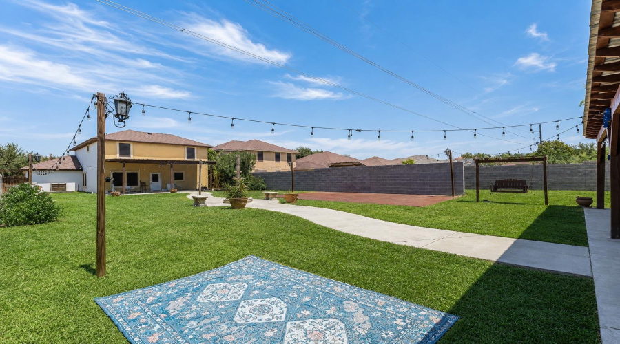 517 Puig Dr, Laredo, Texas 78045, 4 Bedrooms Bedrooms, 8 Rooms Rooms,4 BathroomsBathrooms,Residential,For Sale,517 Puig Dr,20264002