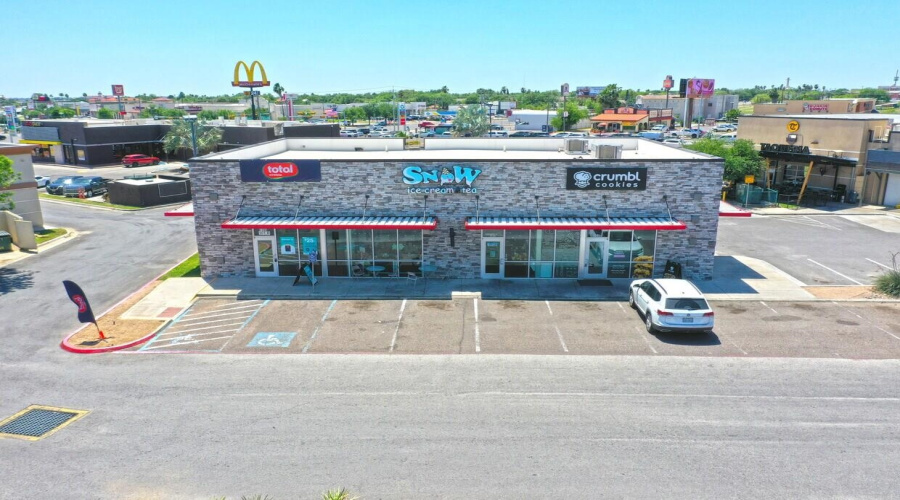 7709 McPherson Rd, Laredo, Texas 78045, 1 Room Rooms,4 BathroomsBathrooms,Commercial retail/office,For Sale,7709 McPherson Rd,20263997