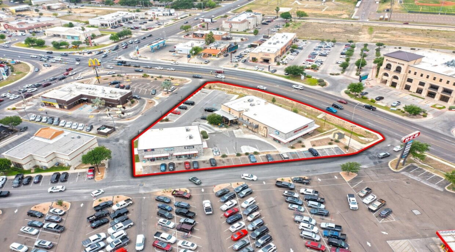 7709 McPherson Rd, Laredo, Texas 78045, 1 Room Rooms,4 BathroomsBathrooms,Commercial retail/office,For Sale,7709 McPherson Rd,20263997