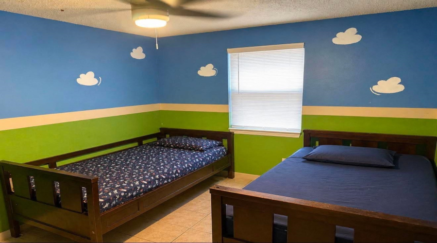 3803 S Lost Creek Lp, Laredo, Texas 78046, 3 Bedrooms Bedrooms, 5 Rooms Rooms,2 BathroomsBathrooms,Residential,For Sale,3803 S Lost Creek Lp,20264003