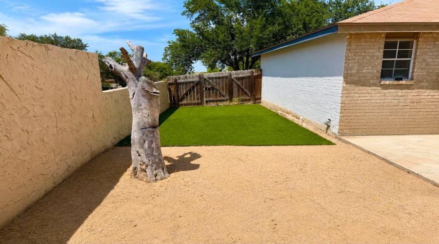 3803 S Lost Creek Lp, Laredo, Texas 78046, 3 Bedrooms Bedrooms, 5 Rooms Rooms,2 BathroomsBathrooms,Residential,For Sale,3803 S Lost Creek Lp,20264003