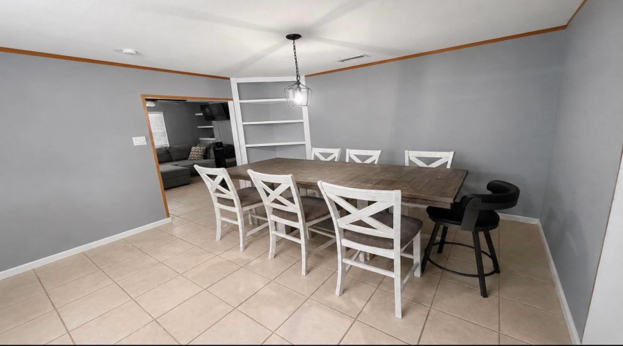 3803 S Lost Creek Lp, Laredo, Texas 78046, 3 Bedrooms Bedrooms, 5 Rooms Rooms,2 BathroomsBathrooms,Residential,For Sale,3803 S Lost Creek Lp,20264003