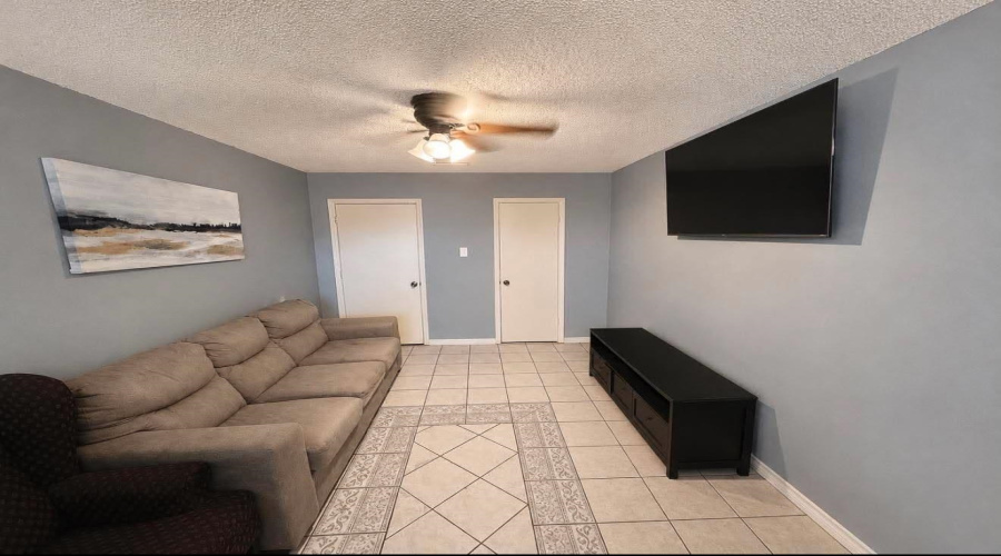 3803 S Lost Creek Lp, Laredo, Texas 78046, 3 Bedrooms Bedrooms, 5 Rooms Rooms,2 BathroomsBathrooms,Residential,For Sale,3803 S Lost Creek Lp,20264003