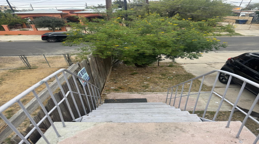 3017 Cleveland St, laredo, Texas 78043, ,Multi-family,For Sale,3017 Cleveland St,20264005