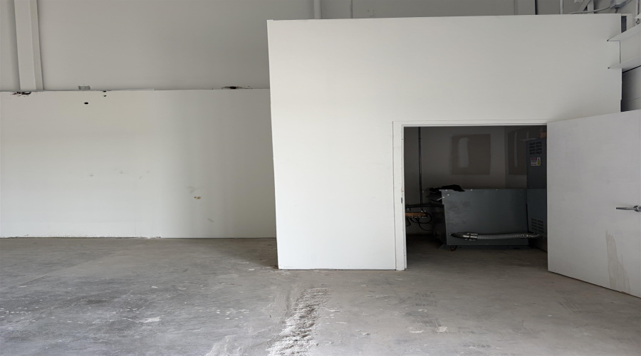 7901 San Dario Ave, Laredo, Texas 78045, 1 Room Rooms,4 BathroomsBathrooms,Commercial retail/office,For Sale,7901 San Dario Ave,20264008