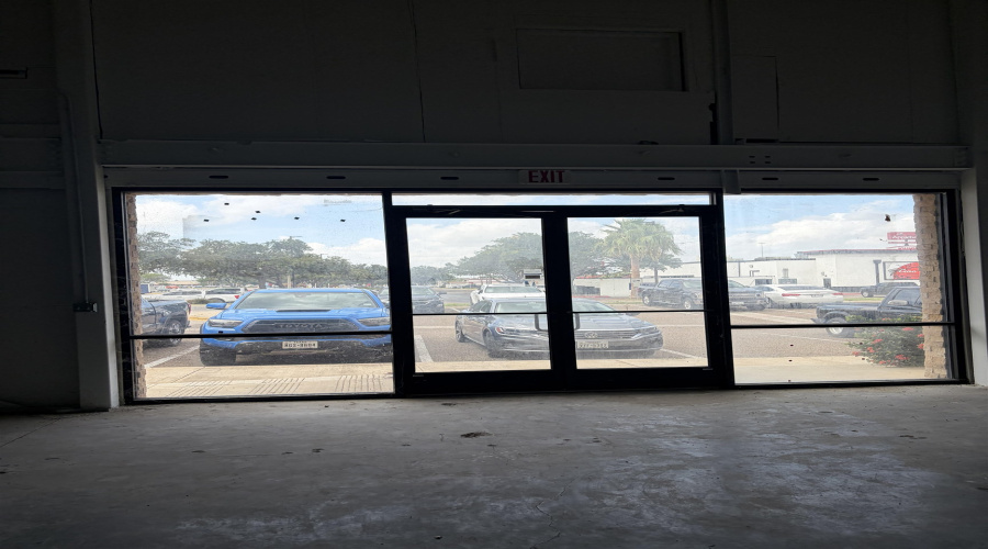 7901 San Dario Ave, Laredo, Texas 78045, 1 Room Rooms,4 BathroomsBathrooms,Commercial retail/office,For Sale,7901 San Dario Ave,20264008