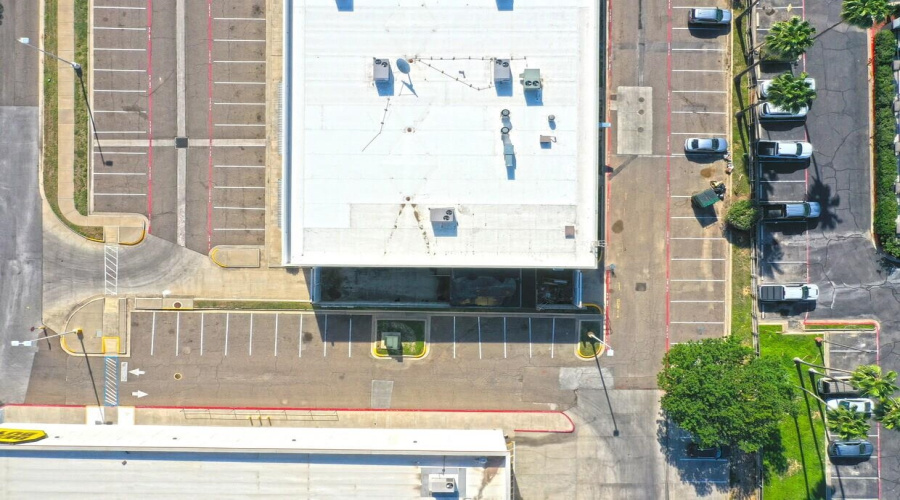 7901 San Dario Ave, Laredo, Texas 78045, 1 Room Rooms,4 BathroomsBathrooms,Commercial retail/office,For Sale,7901 San Dario Ave,20264008