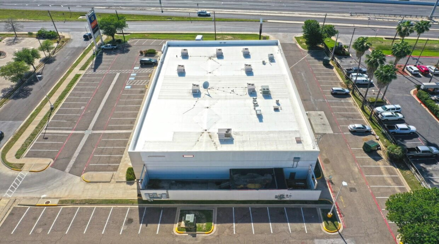 7901 San Dario Ave, Laredo, Texas 78045, 1 Room Rooms,4 BathroomsBathrooms,Commercial retail/office,For Sale,7901 San Dario Ave,20264008