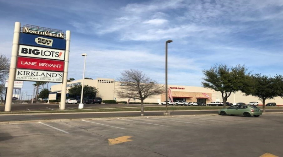 7901 San Dario Ave, Laredo, Texas 78045, 1 Room Rooms,4 BathroomsBathrooms,Commercial retail/office,For Sale,7901 San Dario Ave,20264008