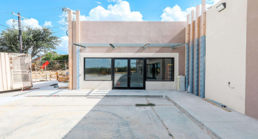 3515 Jaime Zapata Memorial Hwy, Laredo, Texas 78043, 6 Rooms Rooms,1 BathroomBathrooms,Commercial retail/office,For Rent,3515 Jaime Zapata Memorial Hwy,20264020