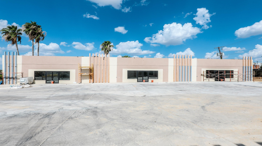 3515 Jaime Zapata Memorial Hwy, Laredo, Texas 78043, 6 Rooms Rooms,1 BathroomBathrooms,Commercial retail/office,For Rent,3515 Jaime Zapata Memorial Hwy,20264020