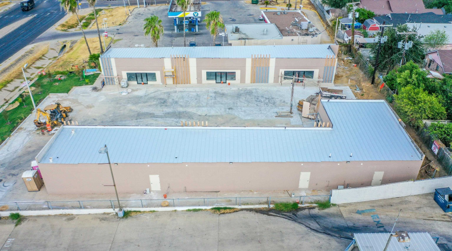 3515 Jaime Zapata Memorial Hwy, Laredo, Texas 78043, 6 Rooms Rooms,1 BathroomBathrooms,Commercial retail/office,For Rent,3515 Jaime Zapata Memorial Hwy,20264023