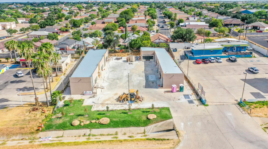 3515 Jaime Zapata Memorial Hwy, Laredo, Texas 78043, 6 Rooms Rooms,1 BathroomBathrooms,Commercial retail/office,For Rent,3515 Jaime Zapata Memorial Hwy,20264023
