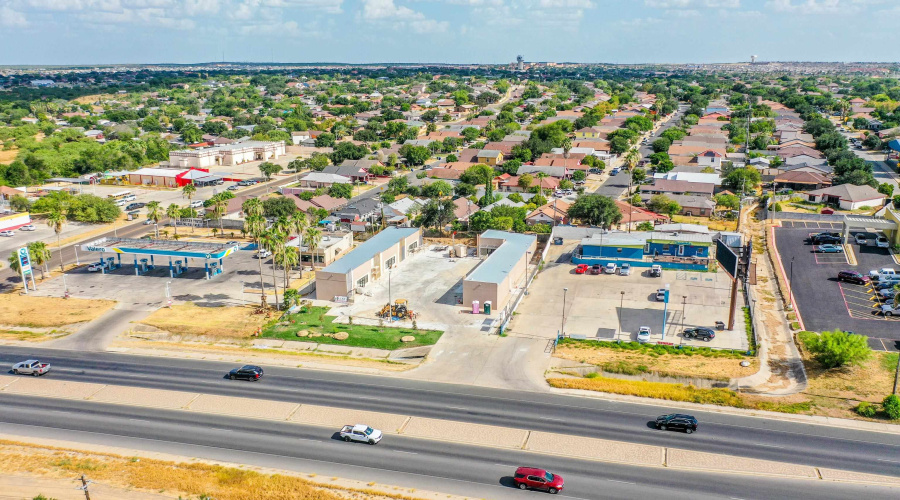 3515 Jaime Zapata Memorial Hwy, Laredo, Texas 78043, 6 Rooms Rooms,1 BathroomBathrooms,Commercial retail/office,For Rent,3515 Jaime Zapata Memorial Hwy,20264025