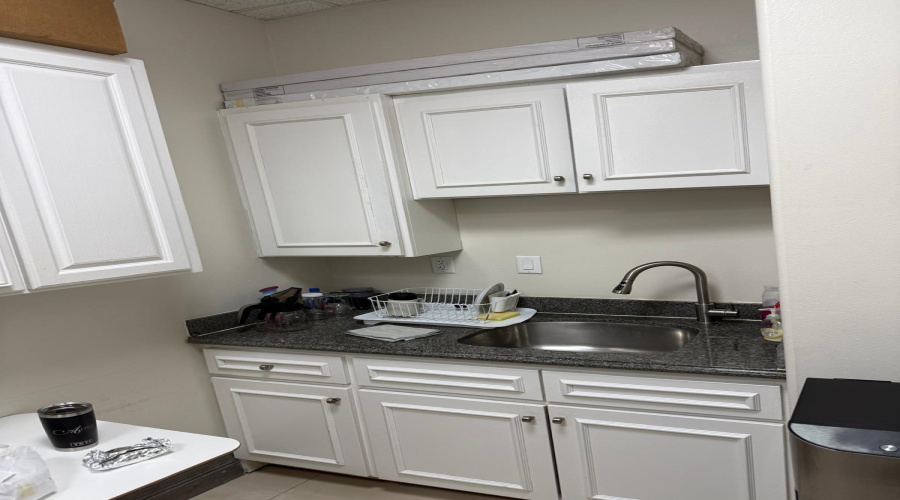 315 Calle Del Norte, Laredo, Texas 78041, 1 Room Rooms,2 BathroomsBathrooms,Commercial retail/office,For Sale,315 Calle Del Norte,20264030