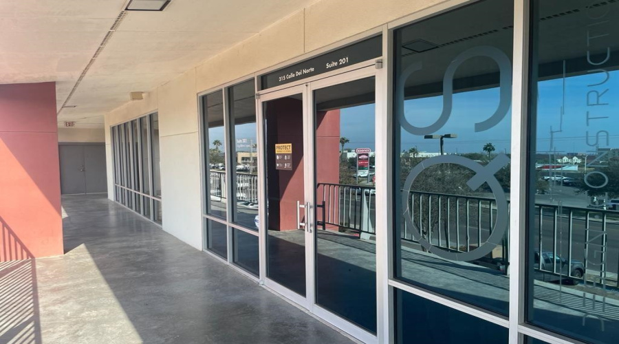 315 Calle Del Norte, Laredo, Texas 78041, 1 Room Rooms,2 BathroomsBathrooms,Commercial retail/office,For Sale,315 Calle Del Norte,20264030
