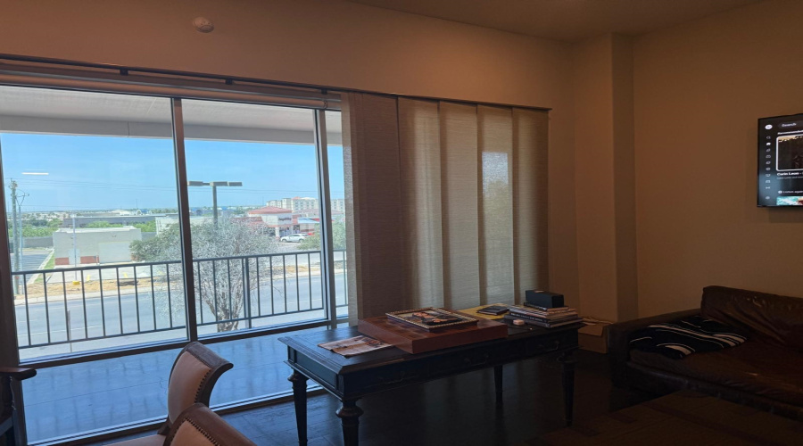 315 Calle Del Norte, Laredo, Texas 78041, 1 Room Rooms,2 BathroomsBathrooms,Commercial retail/office,For Sale,315 Calle Del Norte,20264030