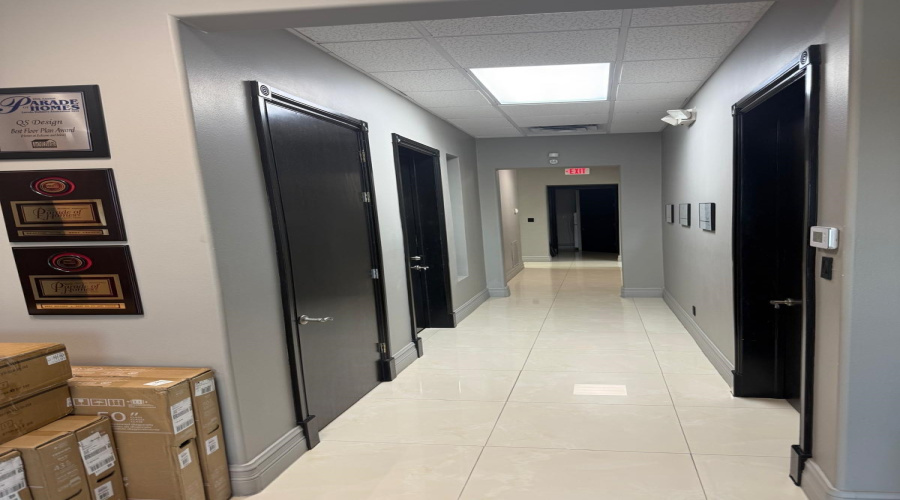 315 Calle Del Norte, Laredo, Texas 78041, 1 Room Rooms,2 BathroomsBathrooms,Commercial retail/office,For Sale,315 Calle Del Norte,20264030