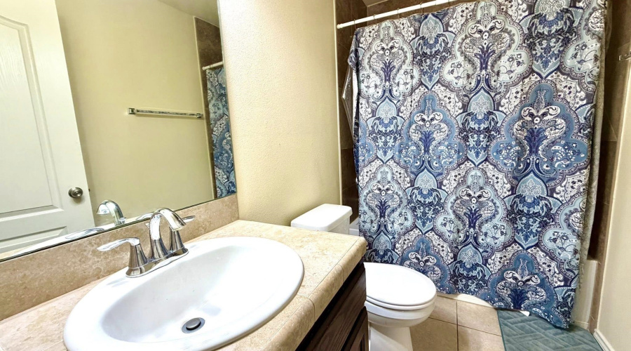 3417 Armando Pena Dr, Laredo, Texas 78046, 3 Bedrooms Bedrooms, 6 Rooms Rooms,2 BathroomsBathrooms,Residential,For Sale,3417 Armando Pena Dr,20260953