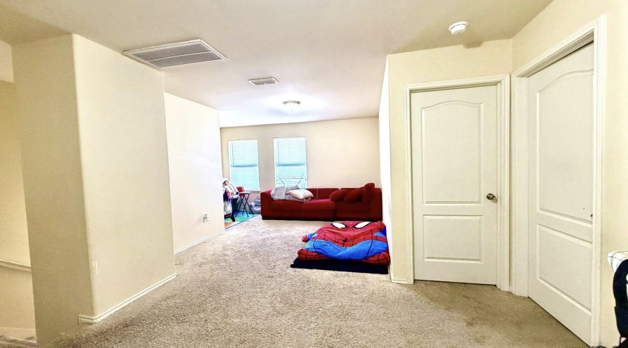 3417 Armando Pena Dr, Laredo, Texas 78046, 3 Bedrooms Bedrooms, 6 Rooms Rooms,2 BathroomsBathrooms,Residential,For Sale,3417 Armando Pena Dr,20260953