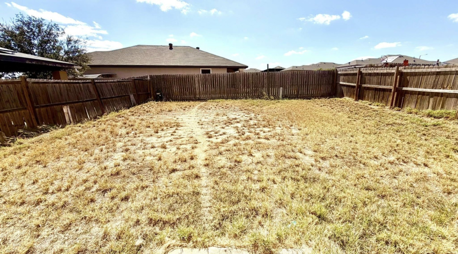 3417 Armando Pena Dr, Laredo, Texas 78046, 3 Bedrooms Bedrooms, 6 Rooms Rooms,2 BathroomsBathrooms,Residential,For Sale,3417 Armando Pena Dr,20260953