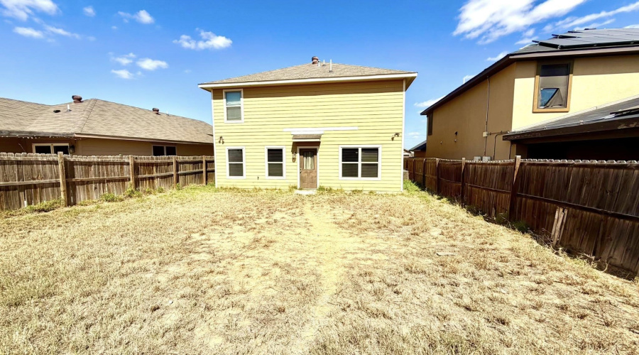 3417 Armando Pena Dr, Laredo, Texas 78046, 3 Bedrooms Bedrooms, 6 Rooms Rooms,2 BathroomsBathrooms,Residential,For Sale,3417 Armando Pena Dr,20260953