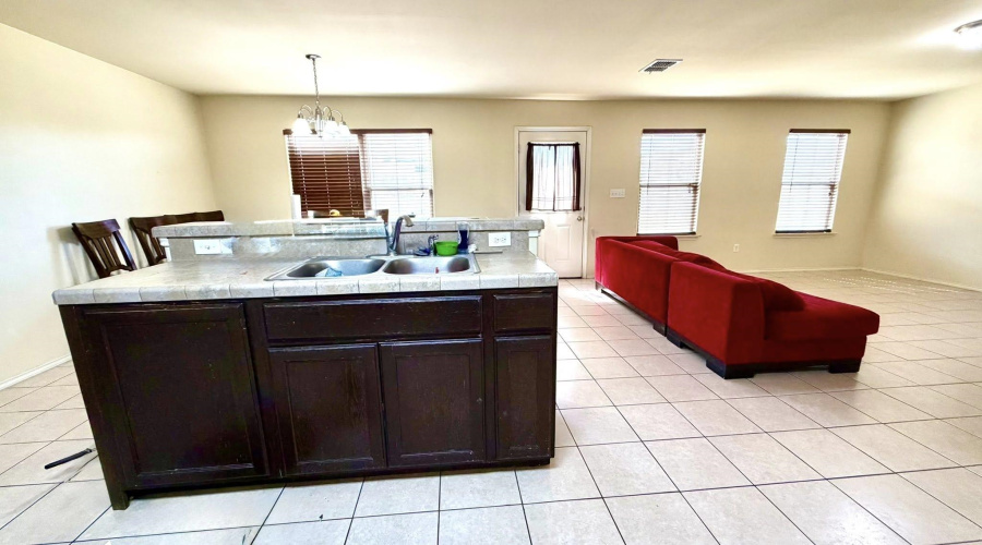 3417 Armando Pena Dr, Laredo, Texas 78046, 3 Bedrooms Bedrooms, 6 Rooms Rooms,2 BathroomsBathrooms,Residential,For Sale,3417 Armando Pena Dr,20260953