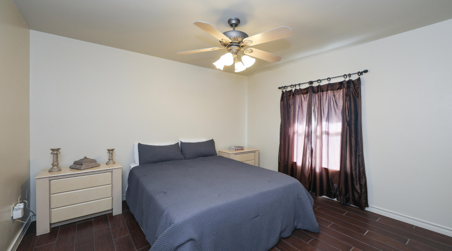 103 Yellowstone Lake Dr, Laredo, Texas 78041, 3 Bedrooms Bedrooms, 7 Rooms Rooms,2 BathroomsBathrooms,Residential,For Sale,103 Yellowstone Lake Dr,20264007