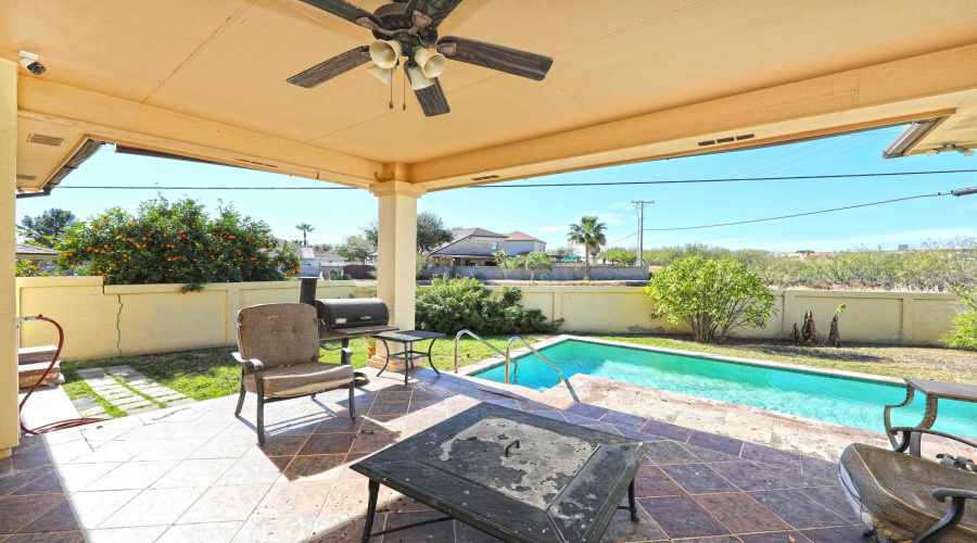 103 Yellowstone Lake Dr, Laredo, Texas 78041, 3 Bedrooms Bedrooms, 7 Rooms Rooms,2 BathroomsBathrooms,Residential,For Sale,103 Yellowstone Lake Dr,20264007