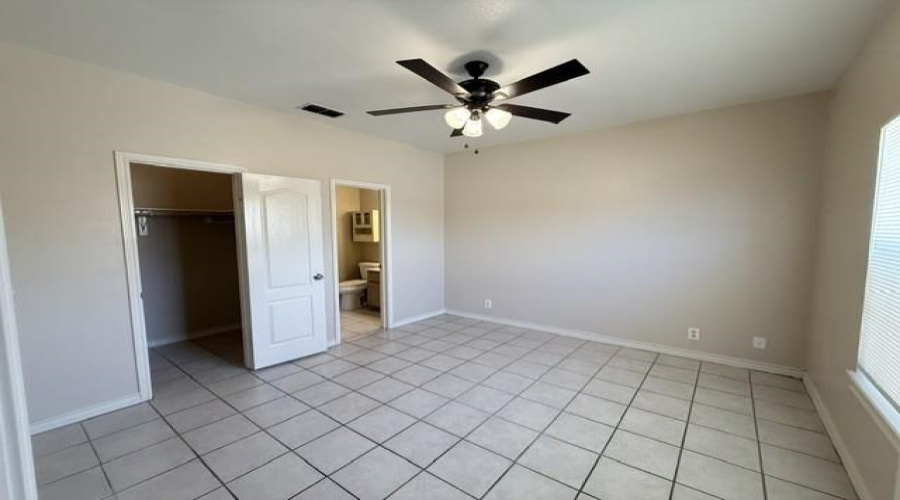 1420 Musser St, Laredo, Texas 78040, 2 Bedrooms Bedrooms, 4 Rooms Rooms,1 BathroomBathrooms,Residential,For Rent,1420 Musser St,20264010