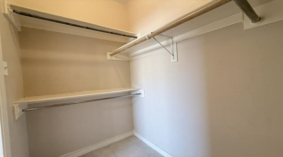 1420 Musser St, Laredo, Texas 78040, 2 Bedrooms Bedrooms, 4 Rooms Rooms,1 BathroomBathrooms,Residential,For Rent,1420 Musser St,20264010