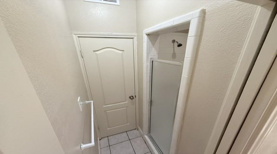 1420 Musser St, Laredo, Texas 78040, 2 Bedrooms Bedrooms, 4 Rooms Rooms,1 BathroomBathrooms,Residential,For Rent,1420 Musser St,20264010
