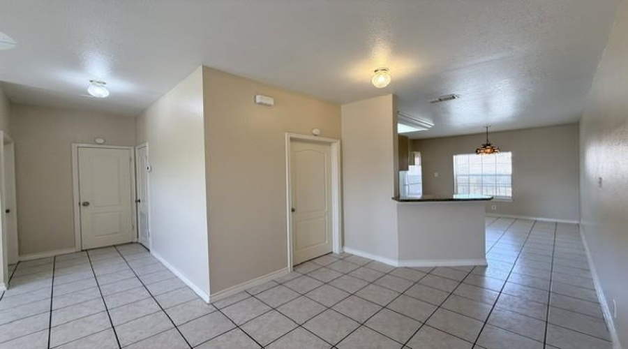 1420 Musser St, Laredo, Texas 78040, 2 Bedrooms Bedrooms, 4 Rooms Rooms,1 BathroomBathrooms,Residential,For Rent,1420 Musser St,20264010