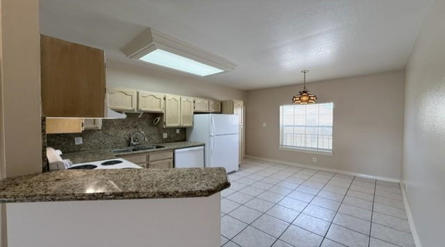 1420 Musser St, Laredo, Texas 78040, 2 Bedrooms Bedrooms, 4 Rooms Rooms,1 BathroomBathrooms,Residential,For Rent,1420 Musser St,20264010