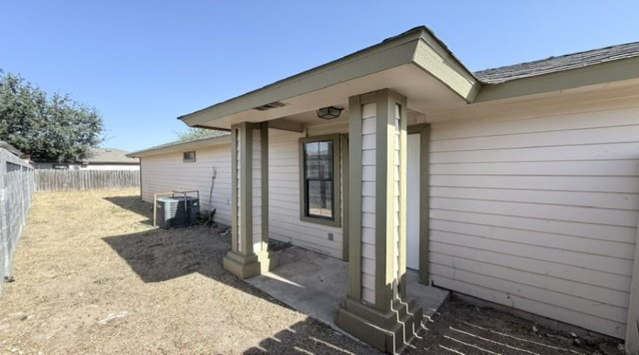 4515 Elizabeth Ave, Laredo, Texas 78046, 3 Bedrooms Bedrooms, 6 Rooms Rooms,2 BathroomsBathrooms,Residential,For Rent,4515 Elizabeth Ave,20264011