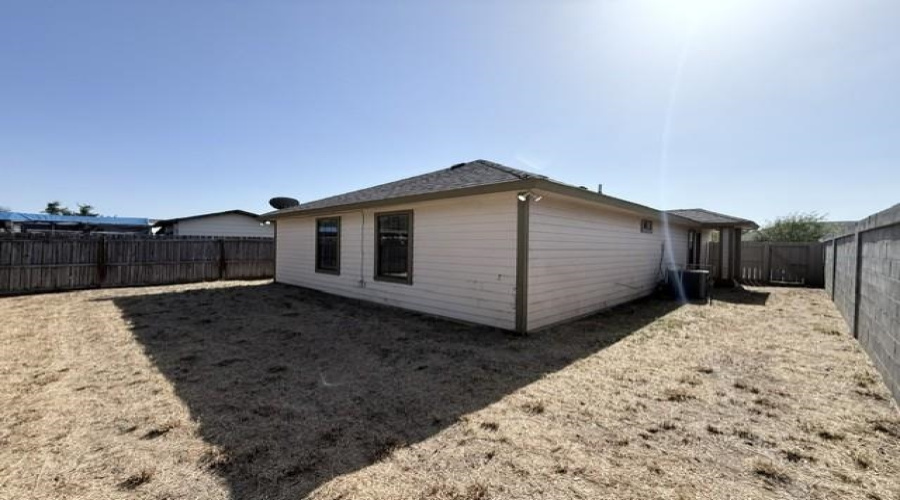 4515 Elizabeth Ave, Laredo, Texas 78046, 3 Bedrooms Bedrooms, 6 Rooms Rooms,2 BathroomsBathrooms,Residential,For Rent,4515 Elizabeth Ave,20264011