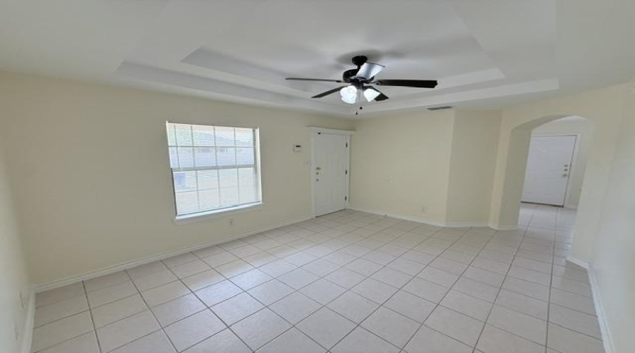 4515 Elizabeth Ave, Laredo, Texas 78046, 3 Bedrooms Bedrooms, 6 Rooms Rooms,2 BathroomsBathrooms,Residential,For Rent,4515 Elizabeth Ave,20264011