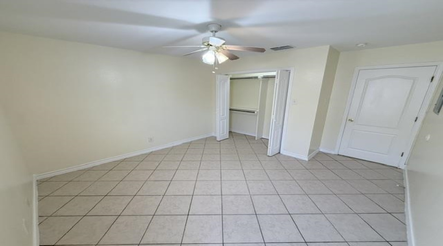 4515 Elizabeth Ave, Laredo, Texas 78046, 3 Bedrooms Bedrooms, 6 Rooms Rooms,2 BathroomsBathrooms,Residential,For Rent,4515 Elizabeth Ave,20264011