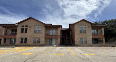 1752 Tiara Trl, Laredo, Texas 78041, 2 Bedrooms Bedrooms, 5 Rooms Rooms,2 BathroomsBathrooms,Residential,For Rent,1752 Tiara Trl,20264012