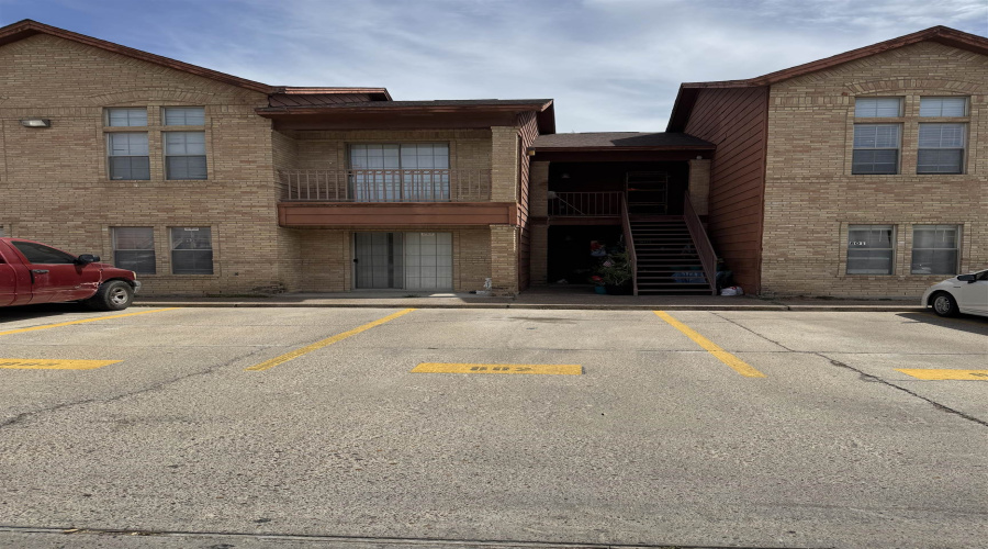 1752 Tiara Trl, Laredo, Texas 78041, 2 Bedrooms Bedrooms, 5 Rooms Rooms,2 BathroomsBathrooms,Residential,For Rent,1752 Tiara Trl,20264012