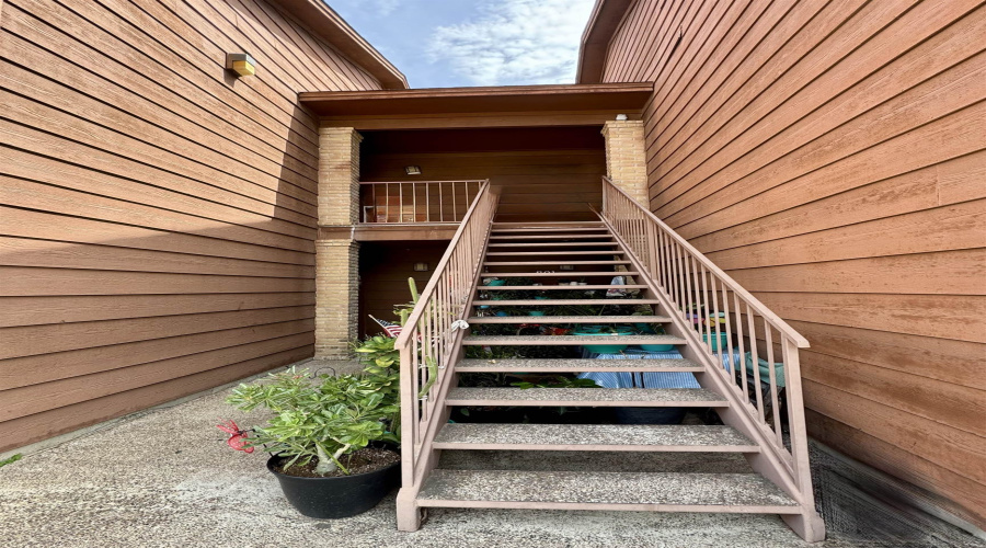 1752 Tiara Trl, Laredo, Texas 78041, 2 Bedrooms Bedrooms, 5 Rooms Rooms,2 BathroomsBathrooms,Residential,For Rent,1752 Tiara Trl,20264012