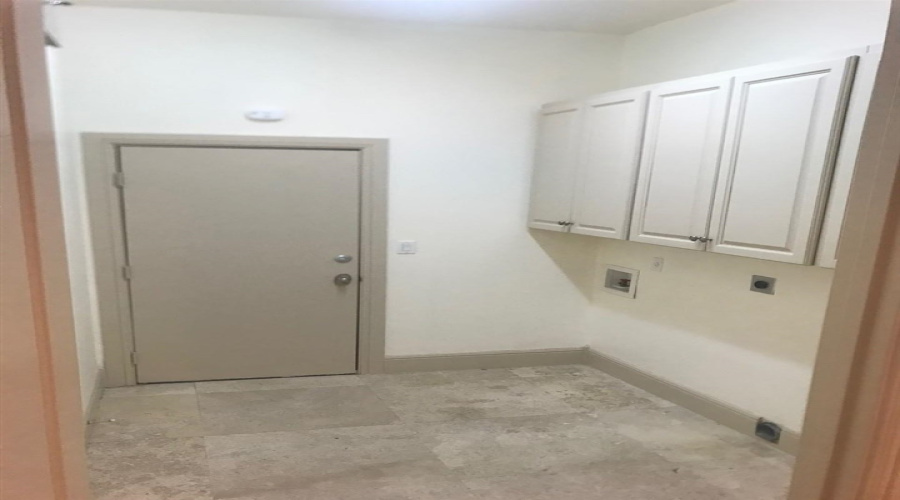 2110 Bermuda Dr, Laredo, Texas 78045, 3 Bedrooms Bedrooms, 7 Rooms Rooms,4 BathroomsBathrooms,Residential,For Rent,2110 Bermuda Dr,20264013