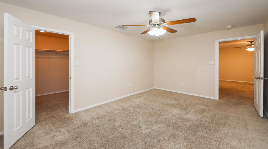 10510 Twilight Dr, Laredo, Texas 78045, 4 Bedrooms Bedrooms, 8 Rooms Rooms,3 BathroomsBathrooms,Residential,For Sale,10510 Twilight Dr,20264015