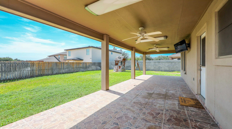 10510 Twilight Dr, Laredo, Texas 78045, 4 Bedrooms Bedrooms, 8 Rooms Rooms,3 BathroomsBathrooms,Residential,For Sale,10510 Twilight Dr,20264015