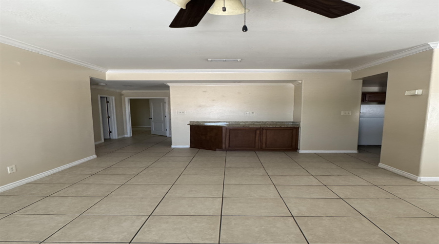 9809 Sterling St., Laredo, Texas 78045, 3 Bedrooms Bedrooms, 7 Rooms Rooms,2 BathroomsBathrooms,Residential,For Rent,9809 Sterling St.,20264016