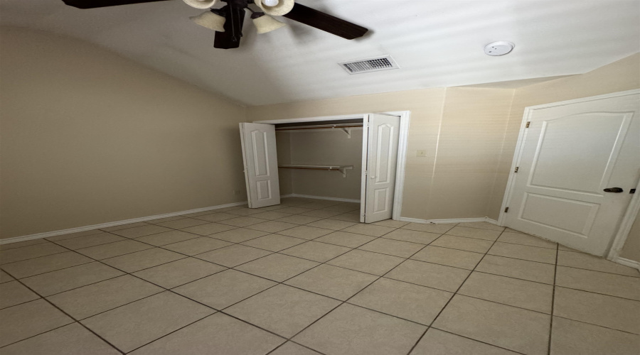 9809 Sterling St., Laredo, Texas 78045, 3 Bedrooms Bedrooms, 7 Rooms Rooms,2 BathroomsBathrooms,Residential,For Rent,9809 Sterling St.,20264016