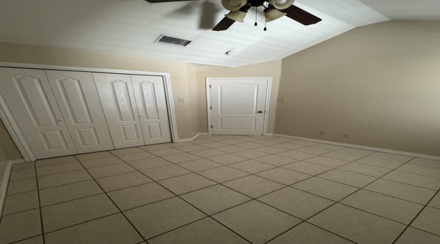 9809 Sterling St., Laredo, Texas 78045, 3 Bedrooms Bedrooms, 7 Rooms Rooms,2 BathroomsBathrooms,Residential,For Rent,9809 Sterling St.,20264016