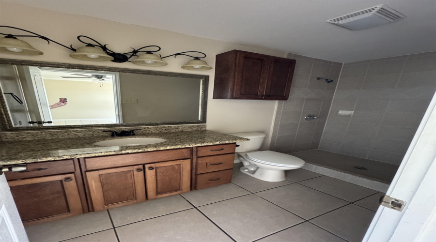 9809 Sterling St., Laredo, Texas 78045, 3 Bedrooms Bedrooms, 7 Rooms Rooms,2 BathroomsBathrooms,Residential,For Rent,9809 Sterling St.,20264016