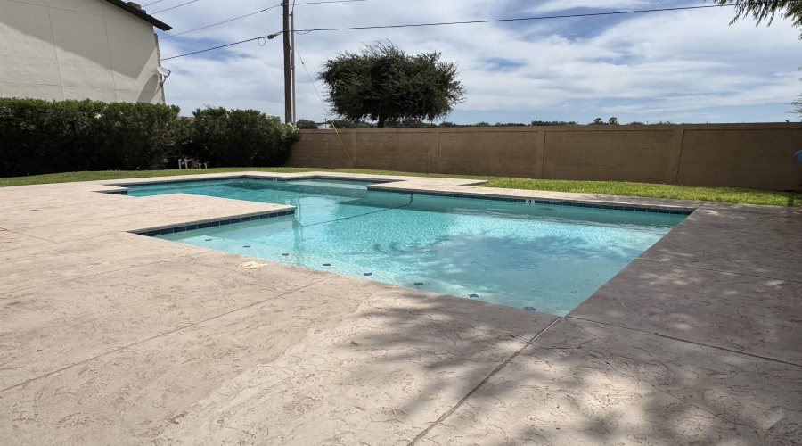 9809 Sterling St., Laredo, Texas 78045, 3 Bedrooms Bedrooms, 7 Rooms Rooms,2 BathroomsBathrooms,Residential,For Rent,9809 Sterling St.,20264016