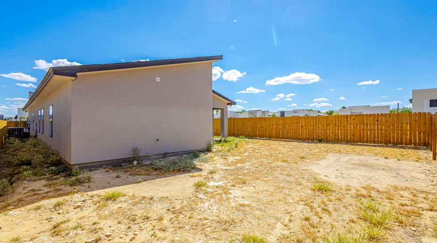 5704 Kylee Dr., Laredo, Texas 78043, 4 Bedrooms Bedrooms, 6 Rooms Rooms,2 BathroomsBathrooms,Residential,For Rent,5704 Kylee Dr.,20264018
